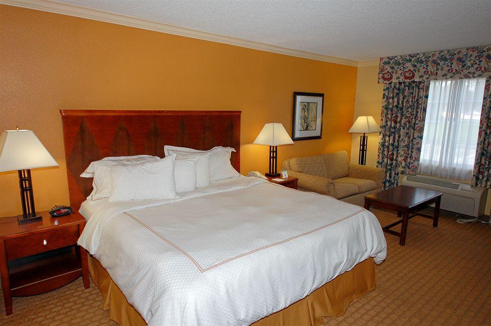 Richmond Inn & Suites Trademark Collection By Wyndham Baton Rouge Room photo